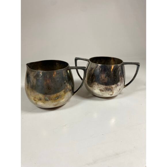 Vintage Empire Crafts Quadruple Plate Silver-Plated Creamer & Sugar Bowl Set - Picture 2 of 5